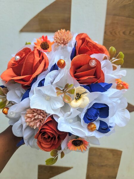 Bouquet de fleurs artificielles