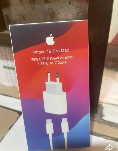 Chargeur iPhone 15 Pro Max 25W