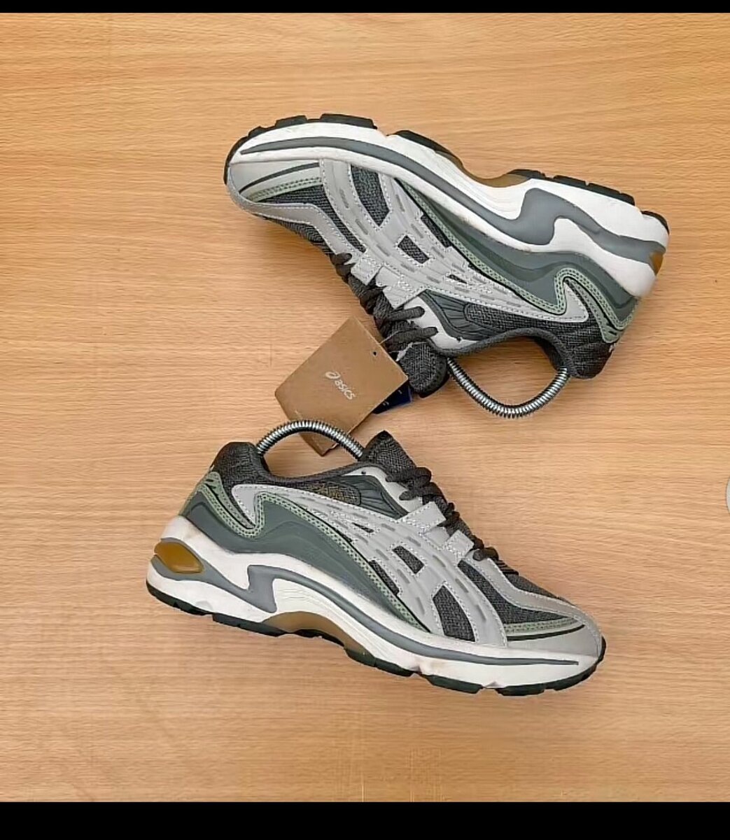 Chaussures de sport Asics élégantes