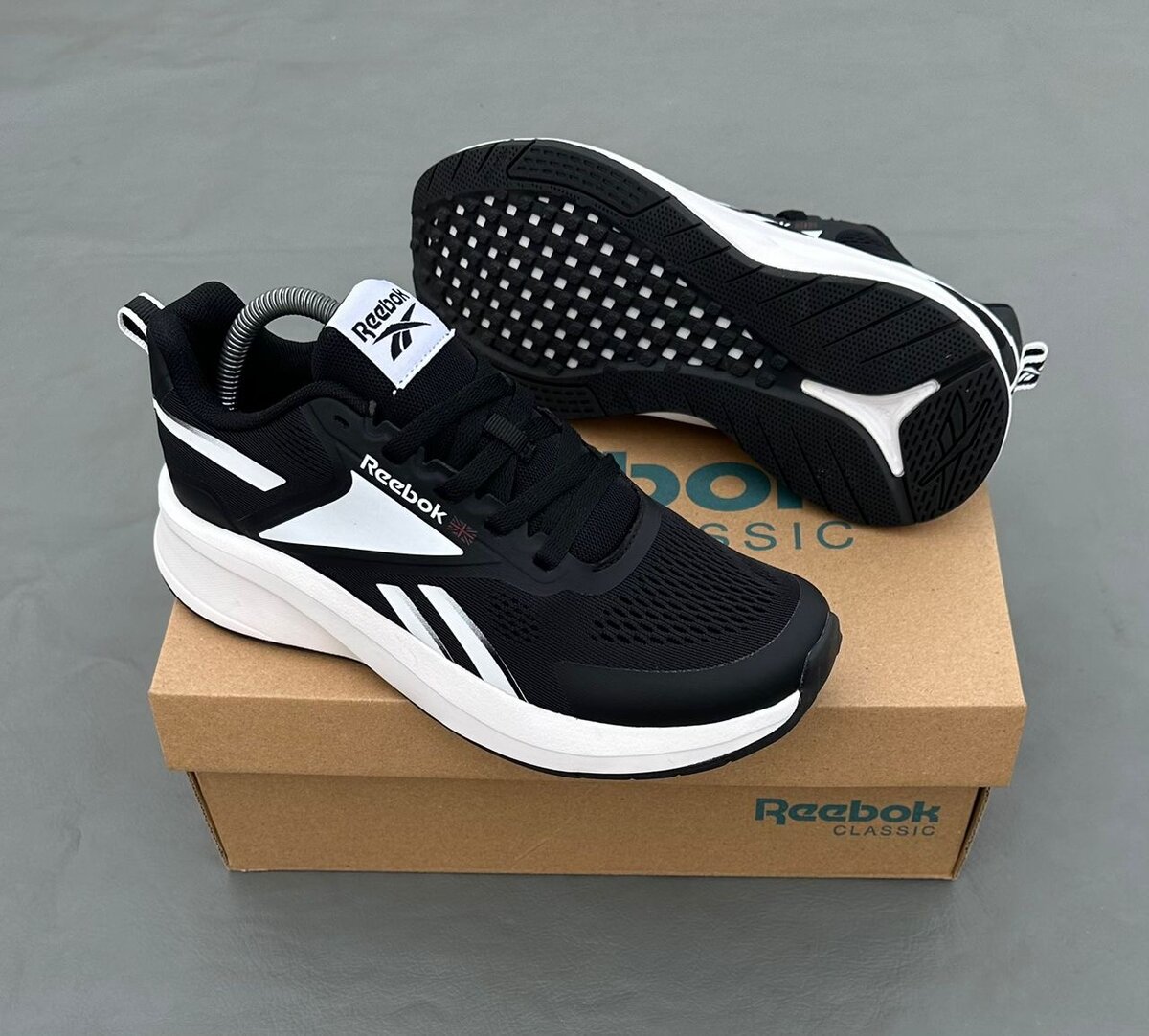 Chaussures de Sport Reebok Classiques