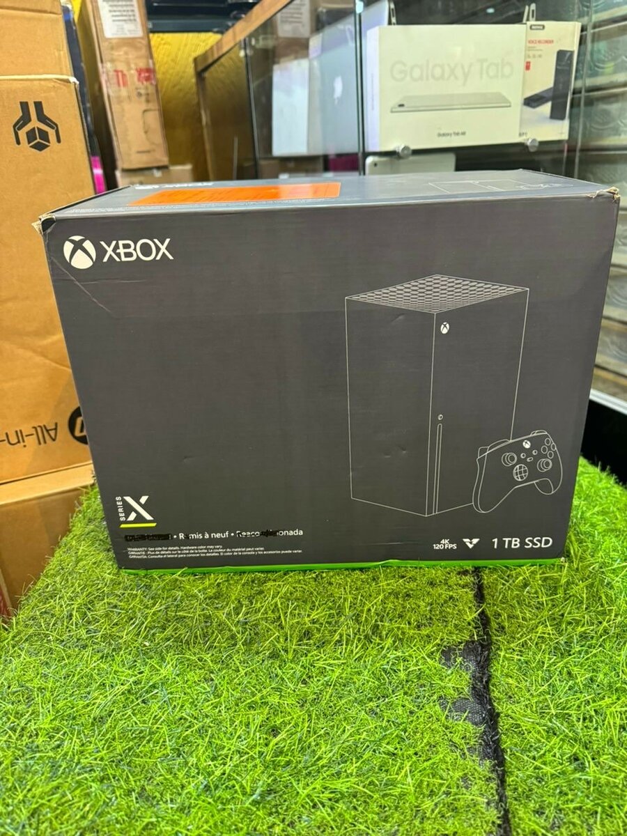 Xbox Series X 1TB SSD Console  with Wireless controller