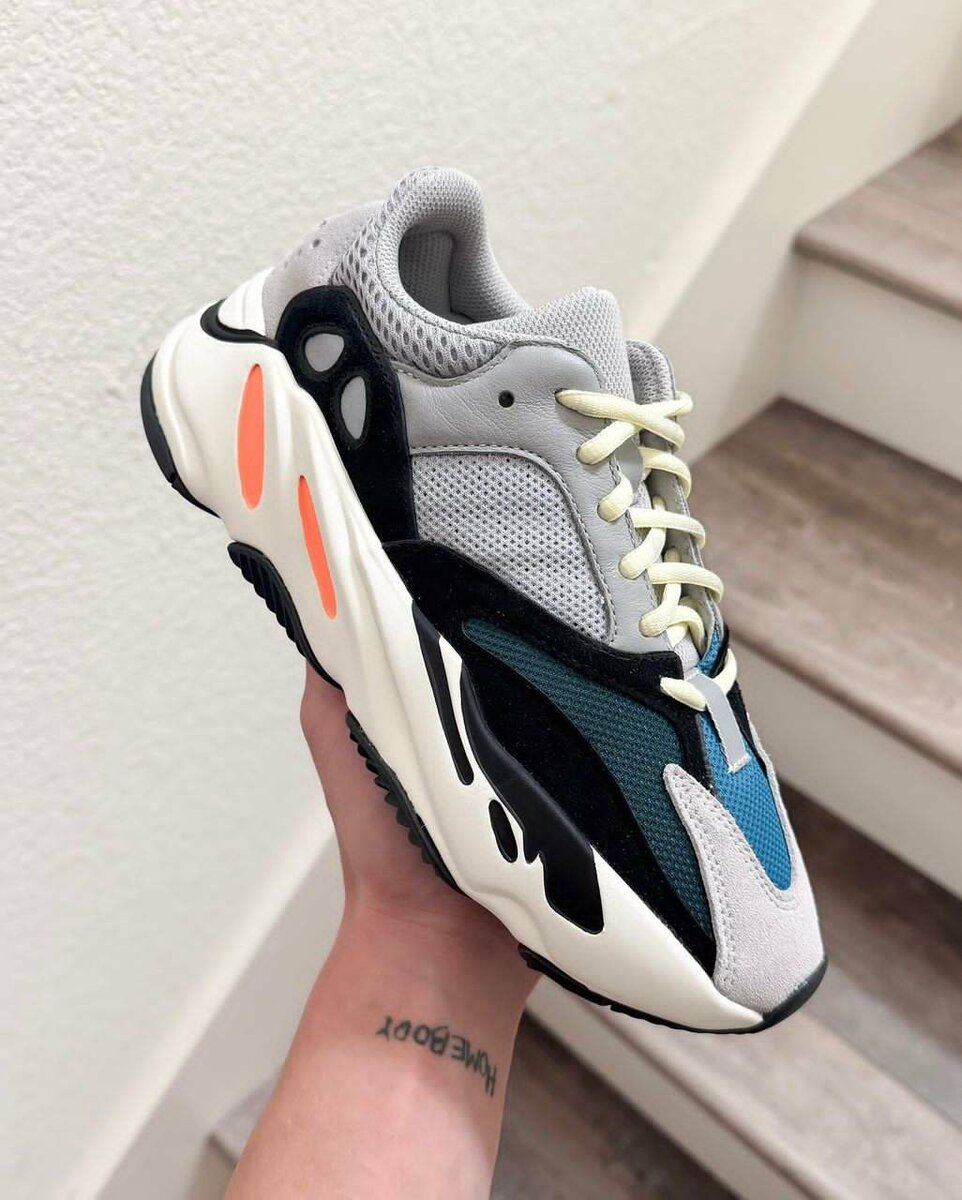 Yeezy 700