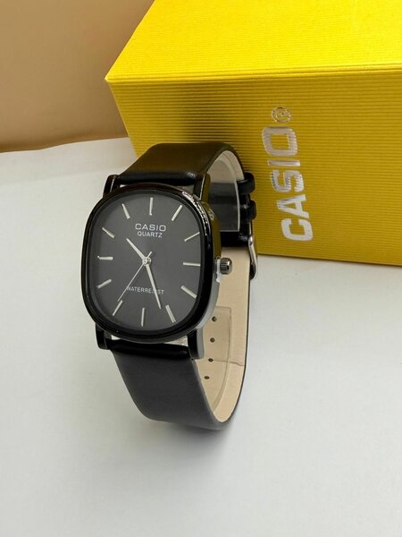 Montre Casio Dorée Élégante