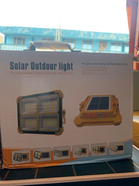Solar outdoor lights