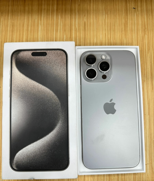 iPhone 15 pro max 256GB