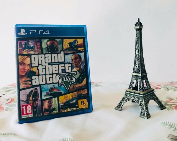 Jeu PS4 Grand Theft Auto V