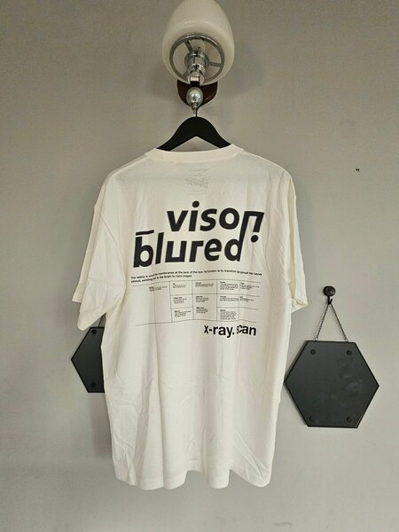Pull and Bear Blured vision Tee