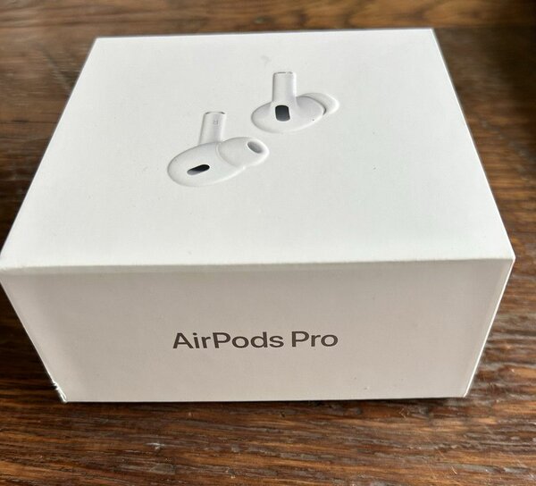 ORIGINAL APPLE Airpods PRO3      Crystal clear sound  Comfor