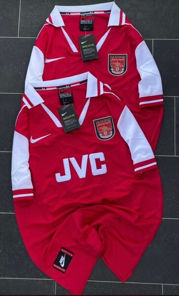 Maillots de football classiques