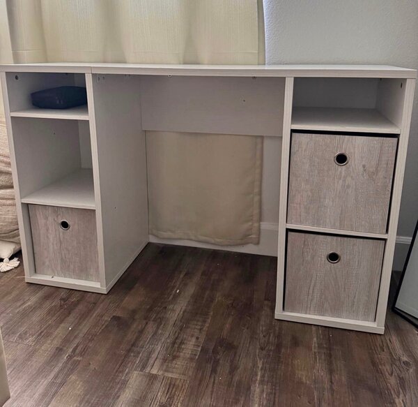 Bureau avec rangement