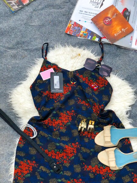 Spaghetti hands dress