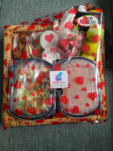 Surprise Foodbasket/Food tray
