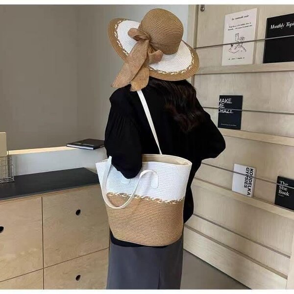 Sac et chapeaux  plage