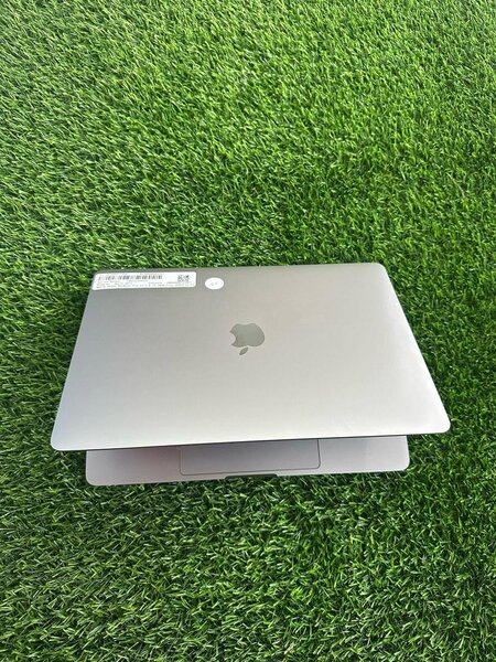 MacBook Pro 13 inch 2020