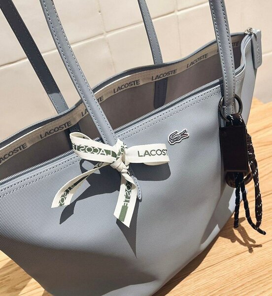 Sac cabas Lacoste élégant