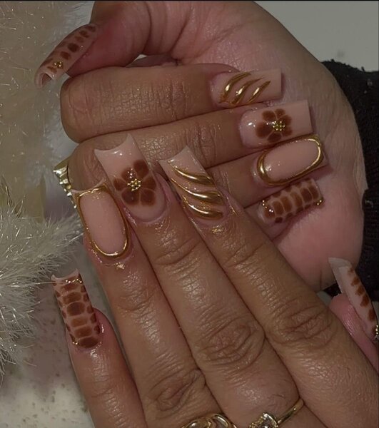 Press on nails de chida