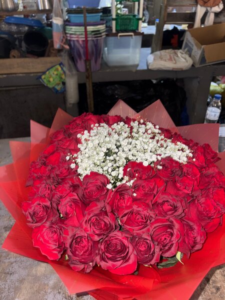 Bouquet de roses rouges luxueux