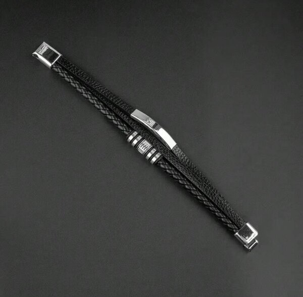 Bracelet en cuir tressé élégant