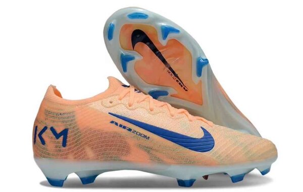 Chaussures de foot Nike pour femme