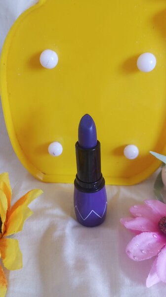 Rouge à Lèvres Violet Glamour