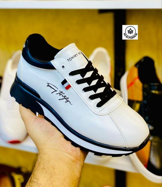 Baskets blanches élégantes