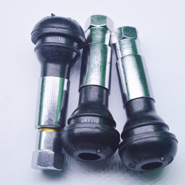 TR414 rubber valve tubeless tire