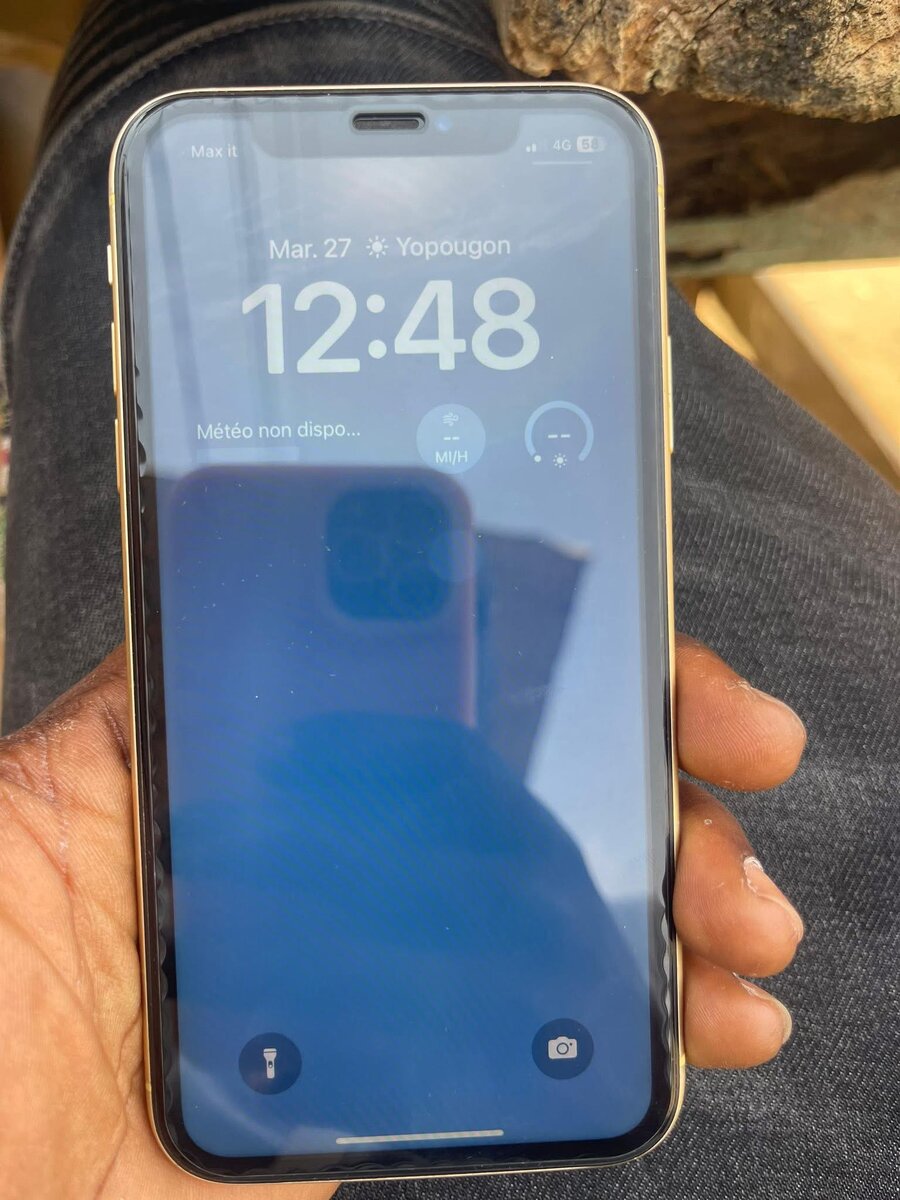 iPhone XR Jaune - Batterie 87%