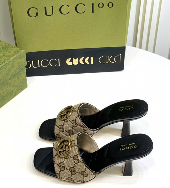 Mules Gucci en cuir logo GG
