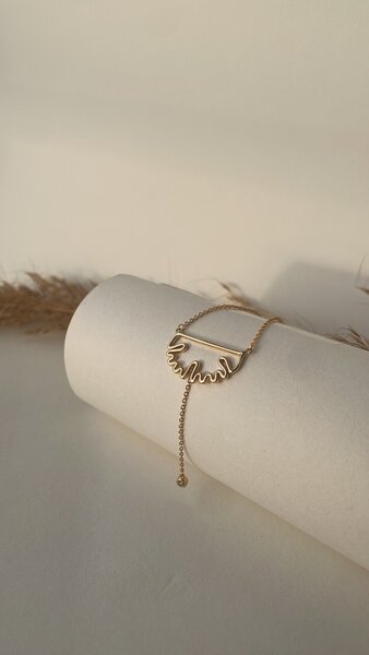 Chaîne femme dorée