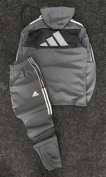 Ensemble de surêtement Moderne