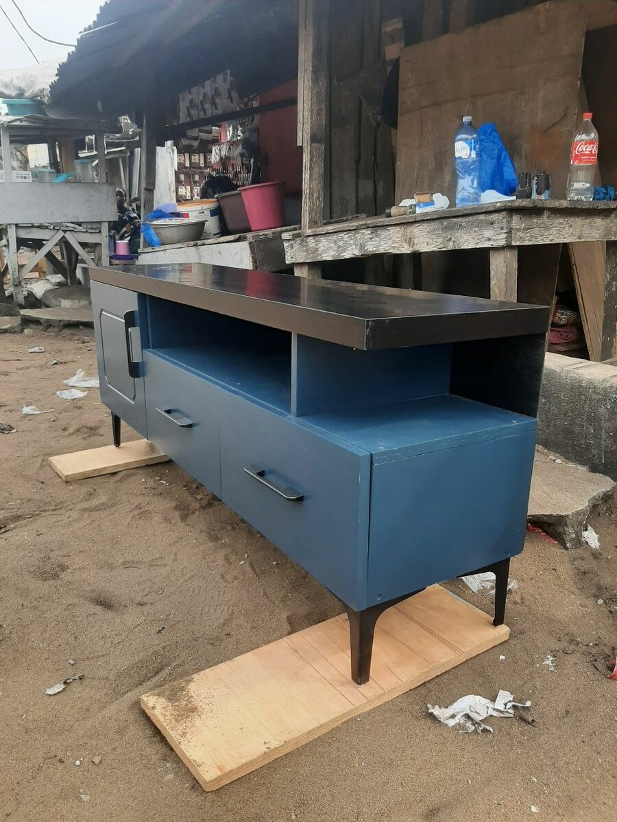 Meuble TV moderne bleu et noir