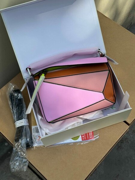 Сумочки LOEWE