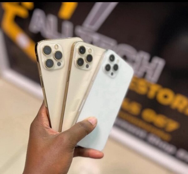 Used apple iPhone 12pro 128gig