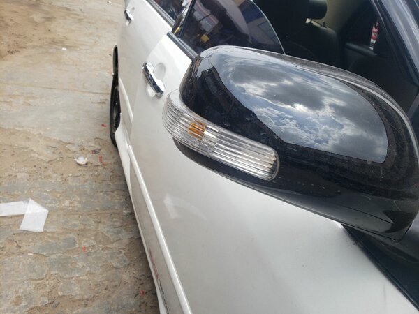 Toyota corolla 2003 2006 driving mirror with light pair