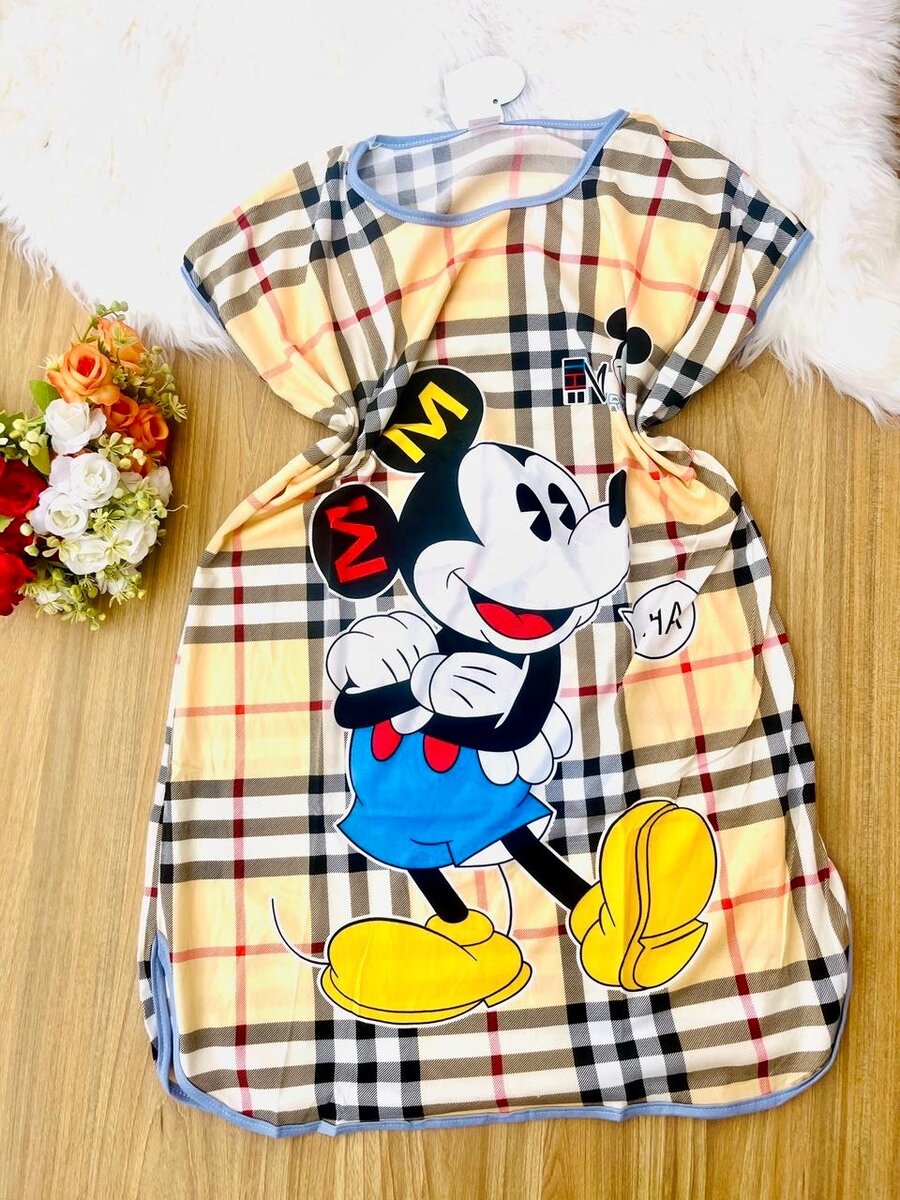 Short cartoon nightwear