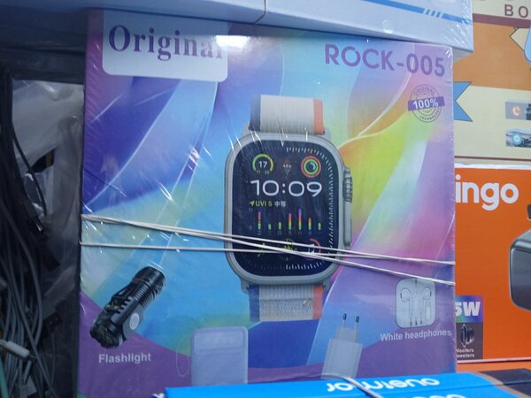 Montre connectée ROCK-005