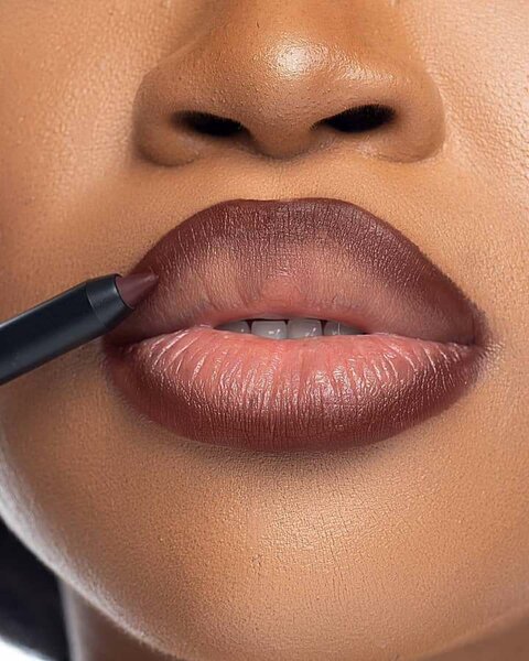 Crayon à lèvres longue tenue