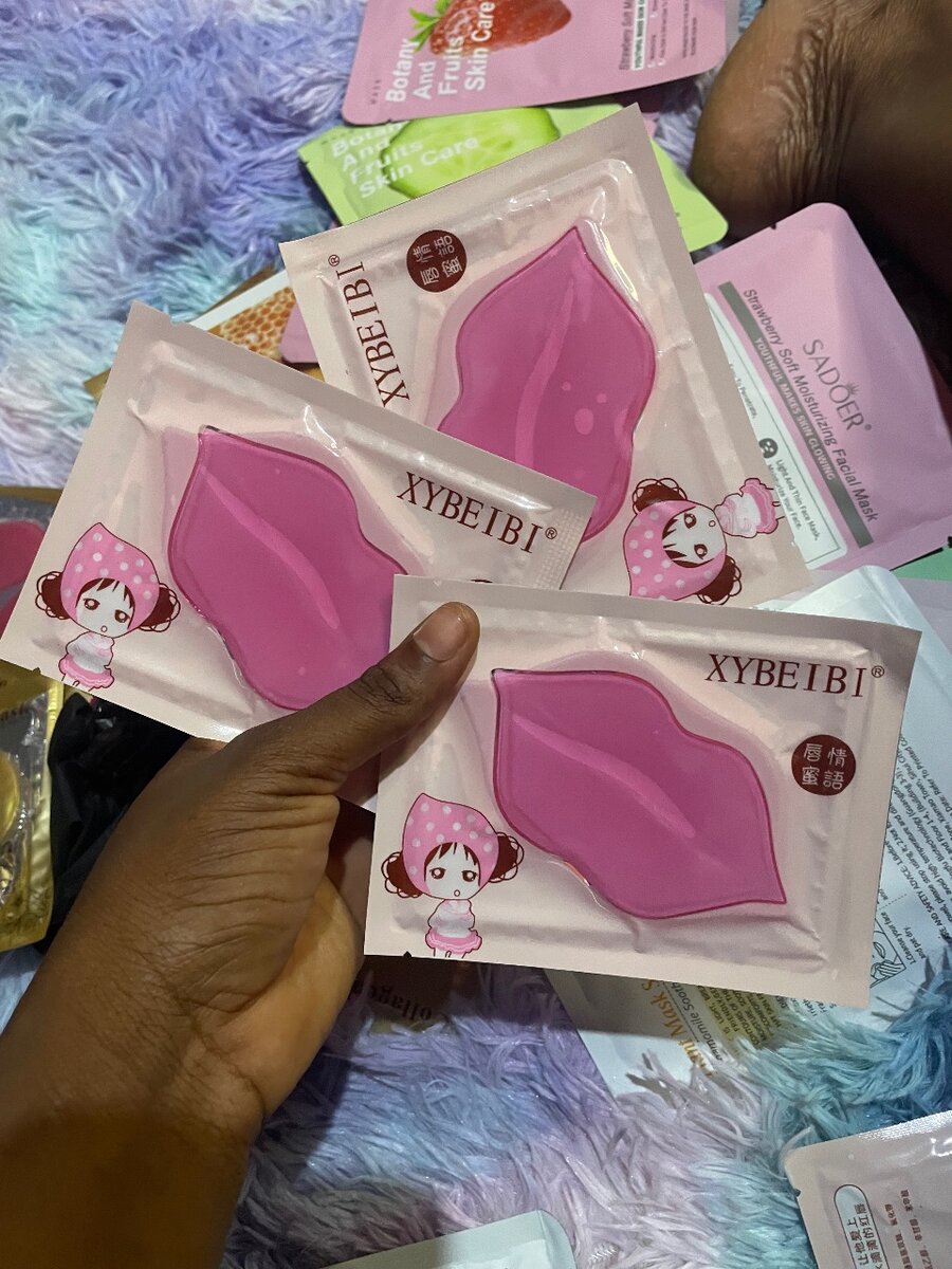 Lip mask