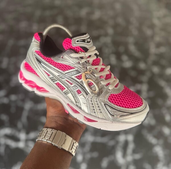 Baskets running Asics rose