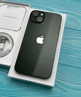 Apple iPhone 13