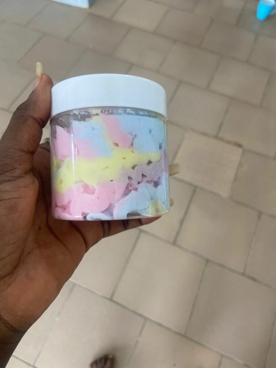 Savon artisanal arc-en-ciel