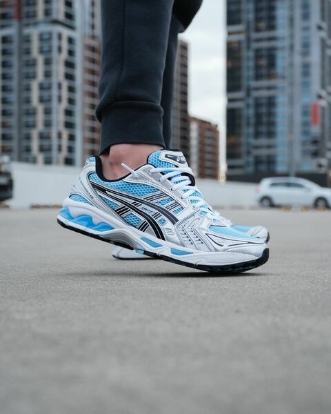 Chaussures de course légères homme