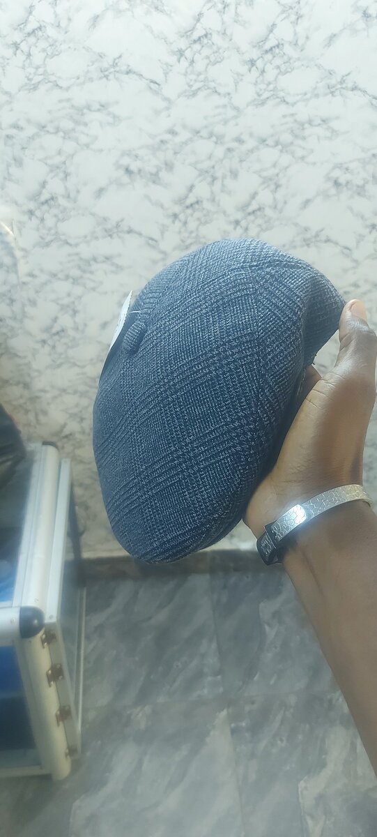 Chapeaux Ecossais neufs