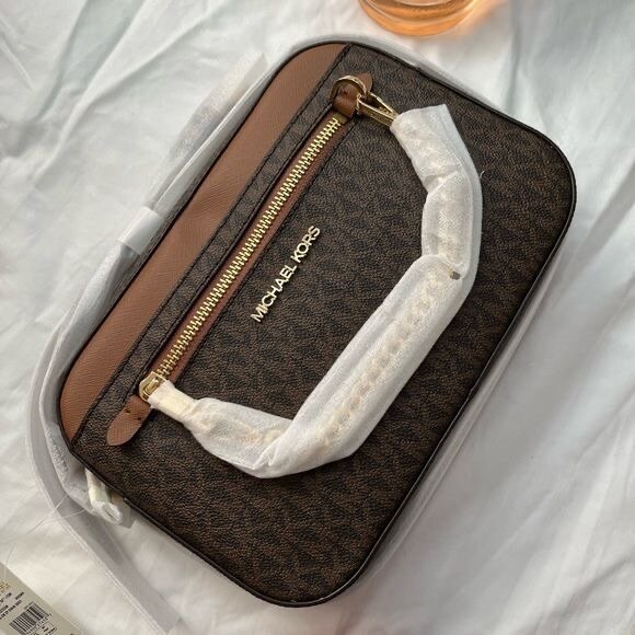 Сумка кроссбоди Майкл Корс