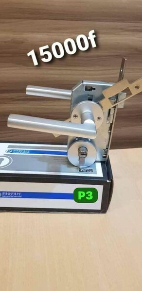 Serrure de porte aluminium 