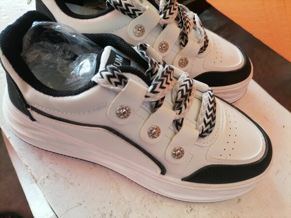 Chaussures Nike pour hommes et femmes