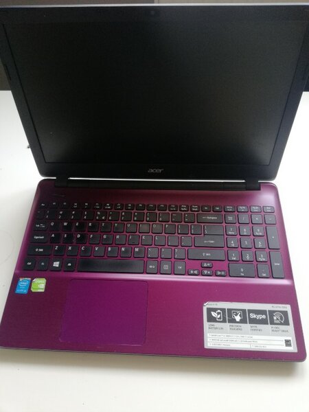 Acer aspire es571