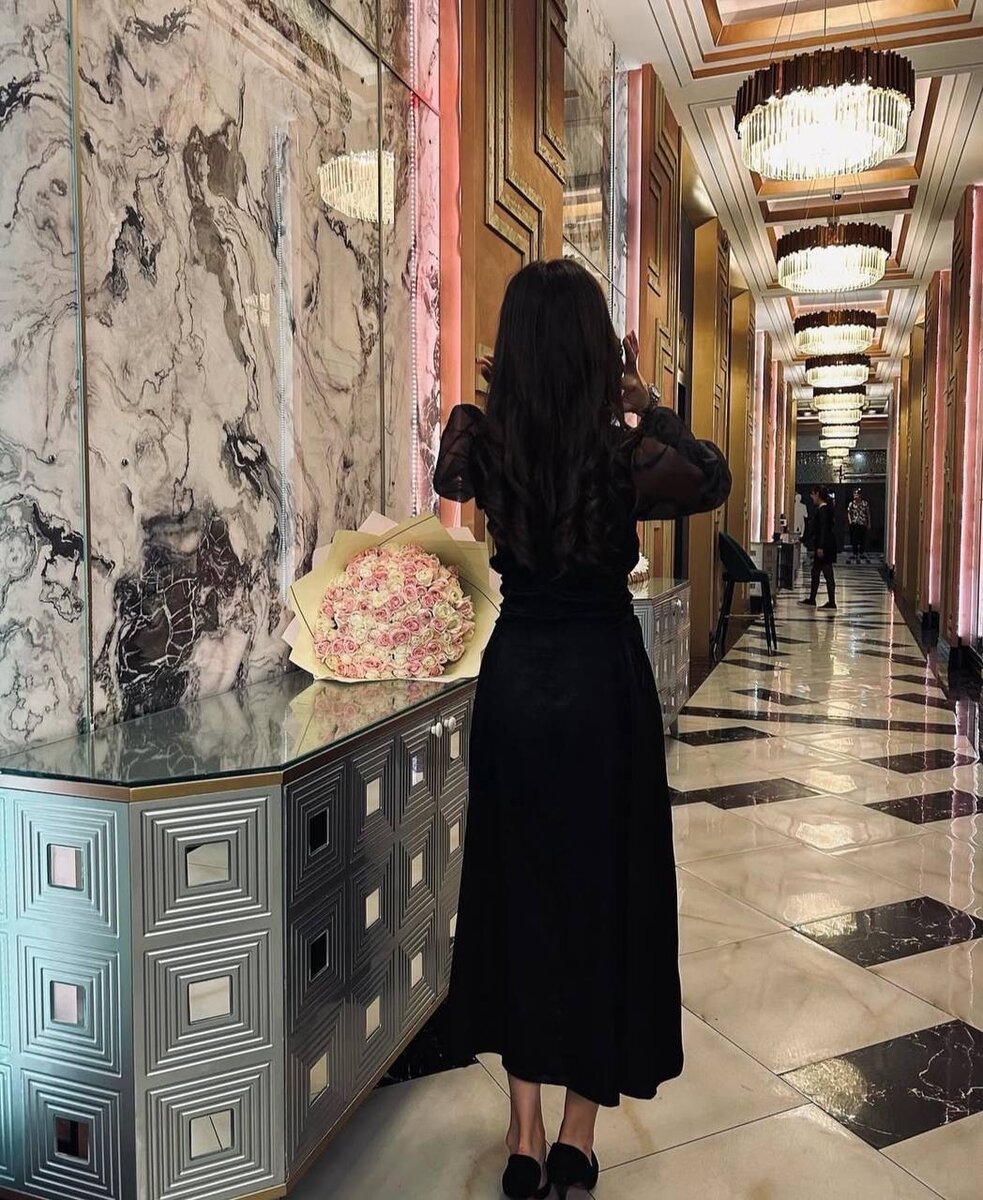 Платье из шелка