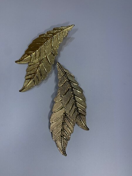 Boucles d'oreilles florales dorées