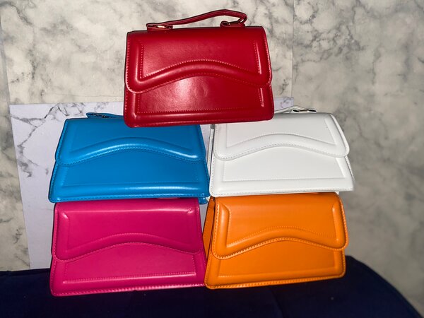 Sac à main élégant coloré